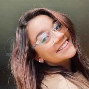 Meet your Posher, Alexis